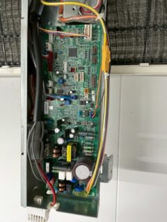 エアコンの基盤交換修理